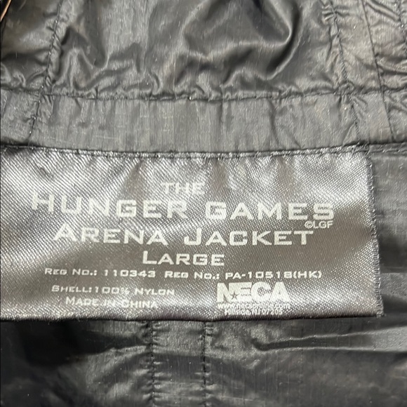 Hunger Games NECA Arena Jacket size L cosplay Katniss Peeta Clove Cato - Picture 2 of 4
